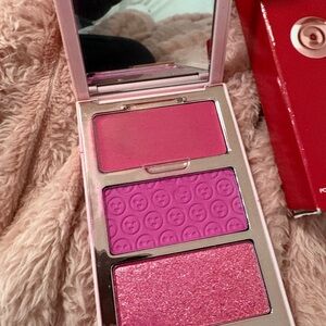 ONE/SIZE Cheek Clapper Blush Trio color gworly pop NIB